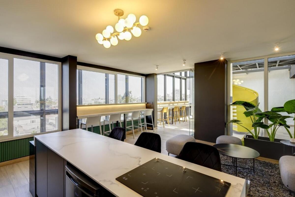 Csn2 Ac, 3 Blocks From Moneda Metro Station, And Luxurious *