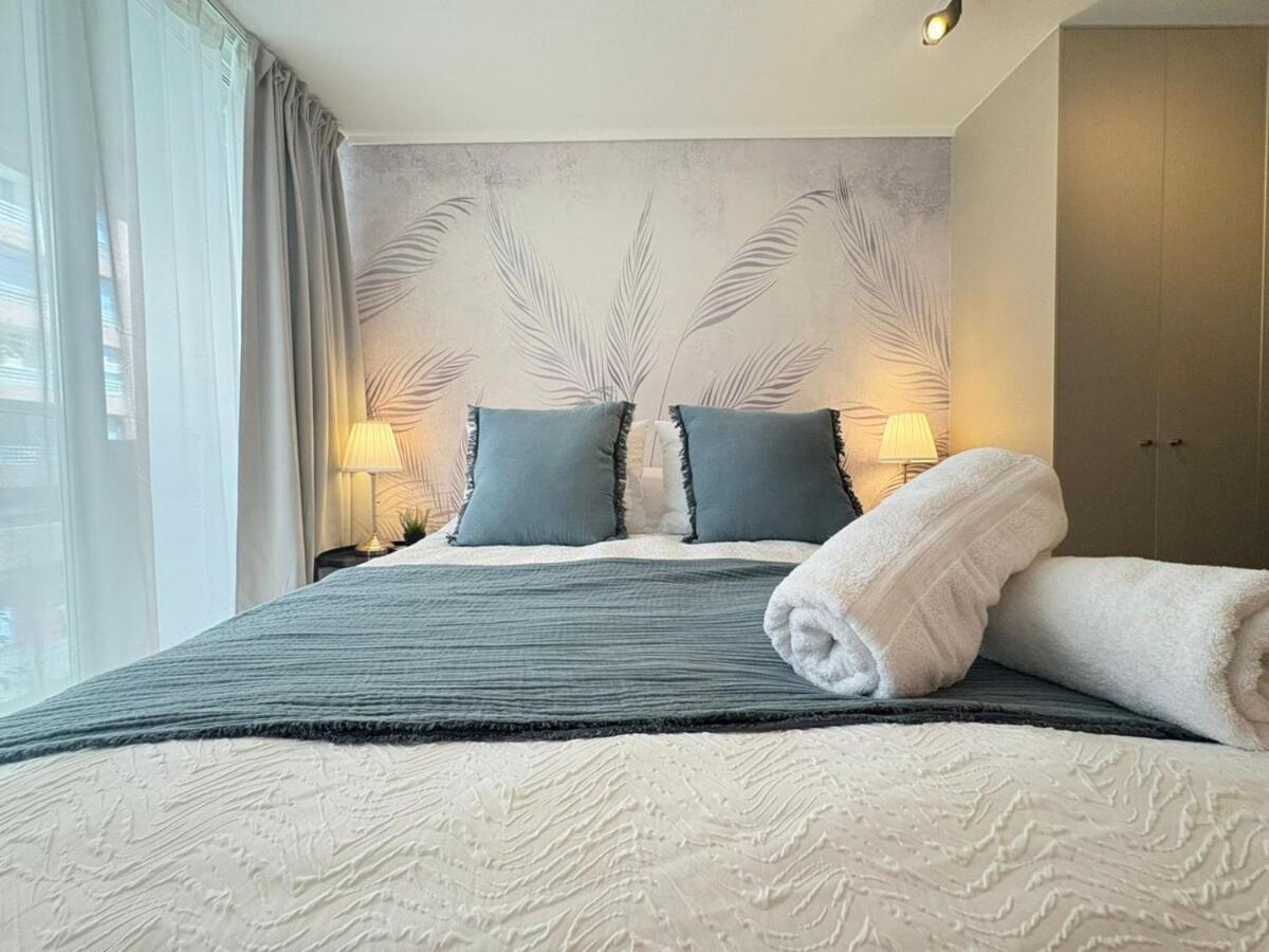Csn2 Ac, 3 Blocks From Moneda Metro Station, And Luxurious Apartamento *